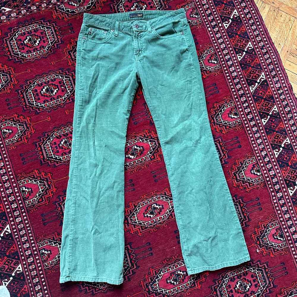 Perfect authentic flare low rise Lei green corduroys good for a waist 25-26